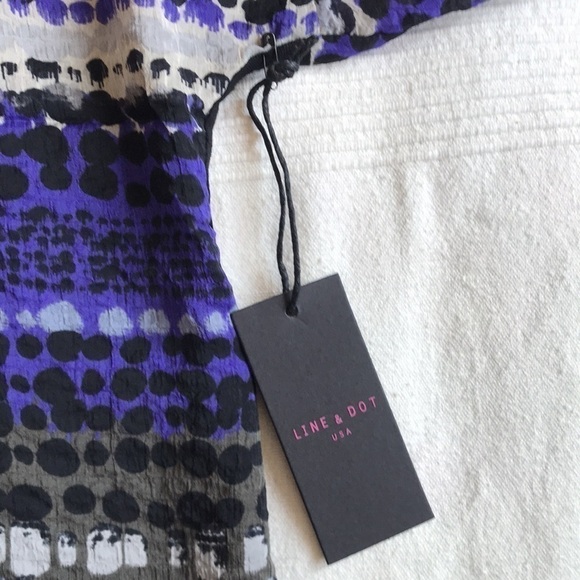 LINE & Dot Sheer Short Sleeve Top Size Medium - Picture 8 of 11